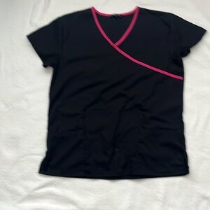 Women’s uniform scub top